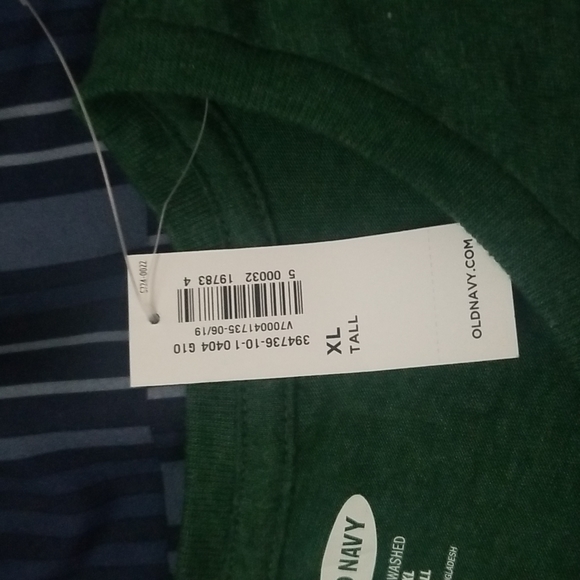 Big and Tall Old Navy Green Short Sleeve - Picture 3 of 3